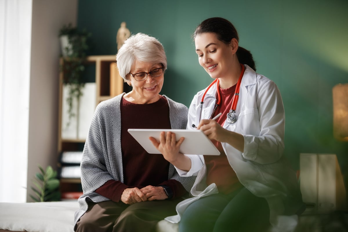 Doctor consulting patient during medically supported detox, 7 steps to addiction recovery
